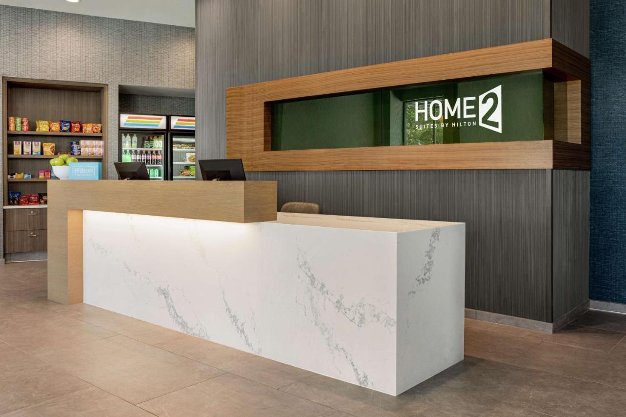 Home2 Suites By Hilton Minneapolis University Area Экстерьер фото